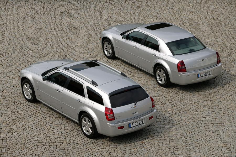  Chrysler 300C Touring 2005 года  (фото 33 из 44)